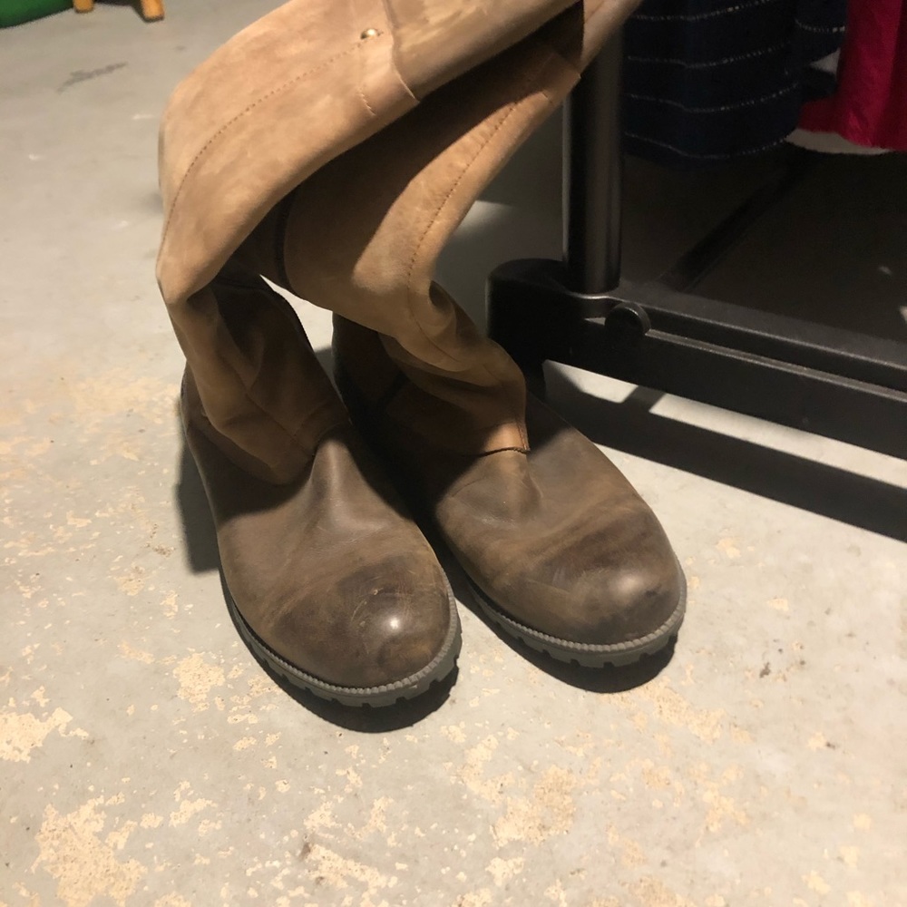 Boots - Picture 7 of 7